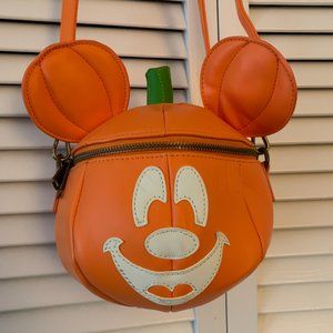 NWOT Disney Loungefly Mickey Mouse Jack-O-Lantern Glow in the Dark Crossbody Bag